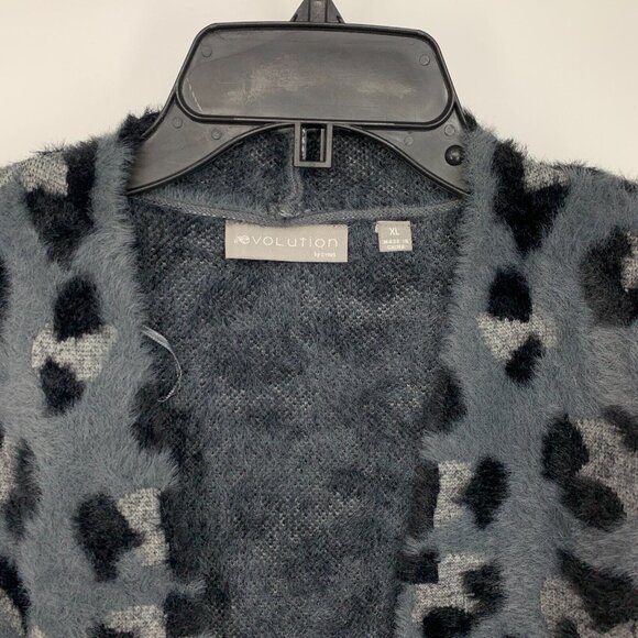 Evolution by Cryus Cardigan Gray Cheetah Fuzzy Soft Open Front NWT - Picture 4 of 11